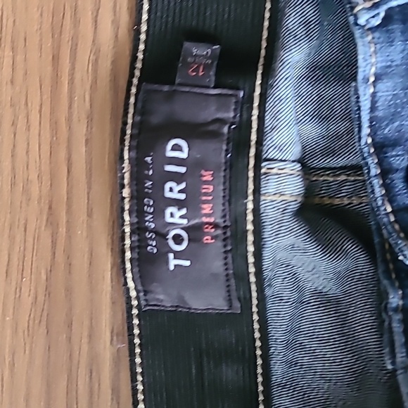 Sz 12 Torrid Premium Sky High Skinny dark blue Jeans cropped - Picture 6 of 7